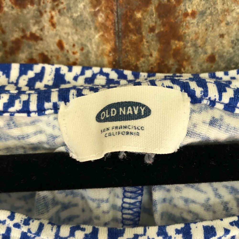 Old Navy chevron tshirt